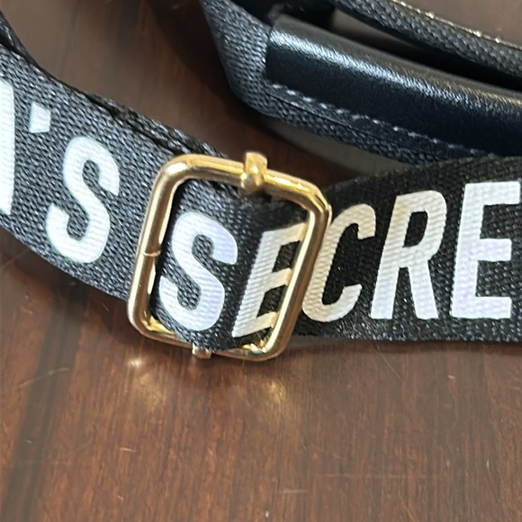 Victoria’s Secret Large Floral Weekend Travel Tote Bag - Picture 17 of 17